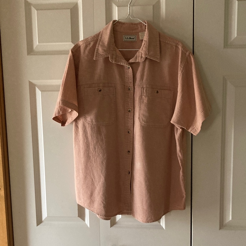 L.L. Bean womens 100% cotton short sleeve button down shirt Made in USA Large